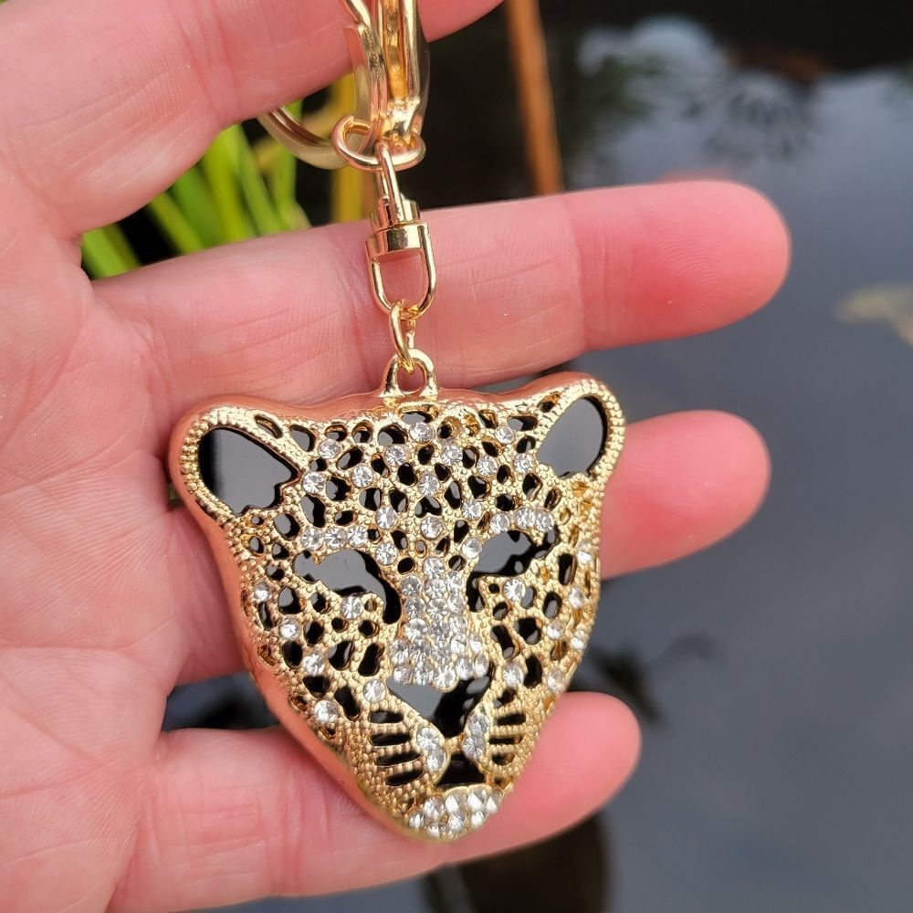 Crystal Leopard Head Keychain‎